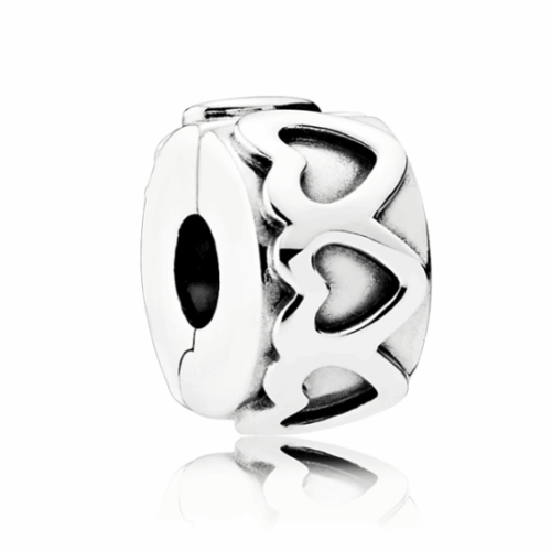 PANDORA Szívecskés karika klip charm