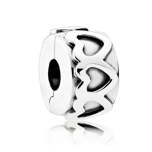 PANDORA Szívecskés karika klip charm